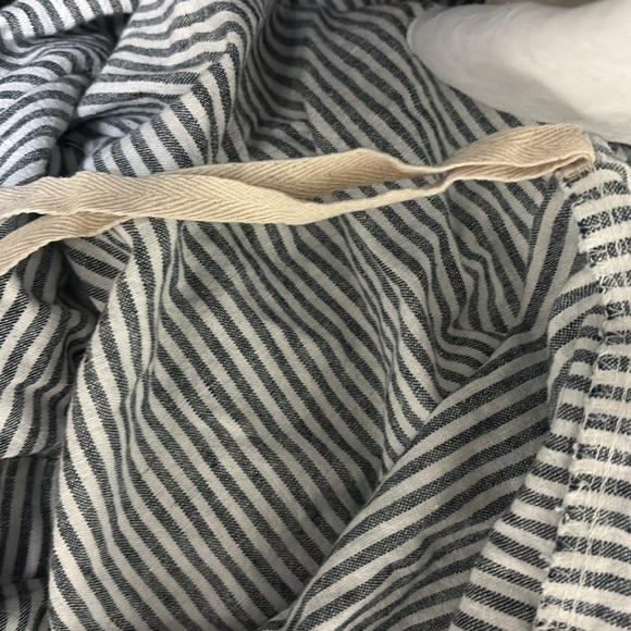 Pottery Barn Queen Duvet Cover - Picture 5 of 5